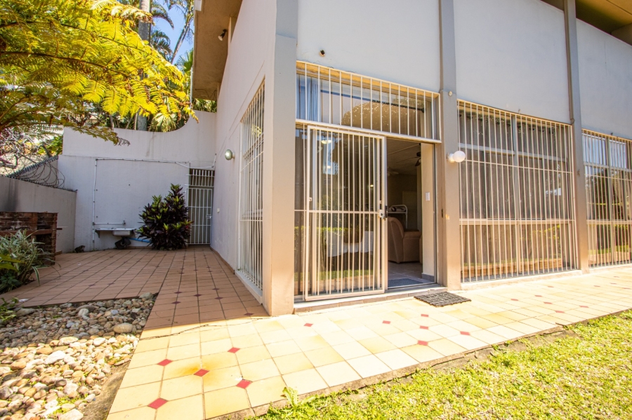 To Let 2 Bedroom Property for Rent in Margate KwaZulu-Natal