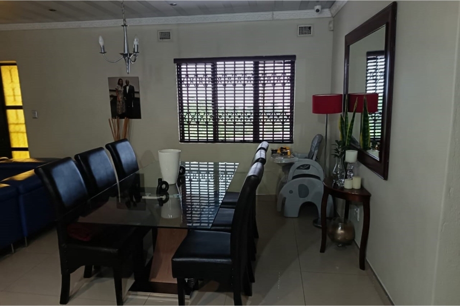 4 Bedroom Property for Sale in Ntuzuma KwaZulu-Natal