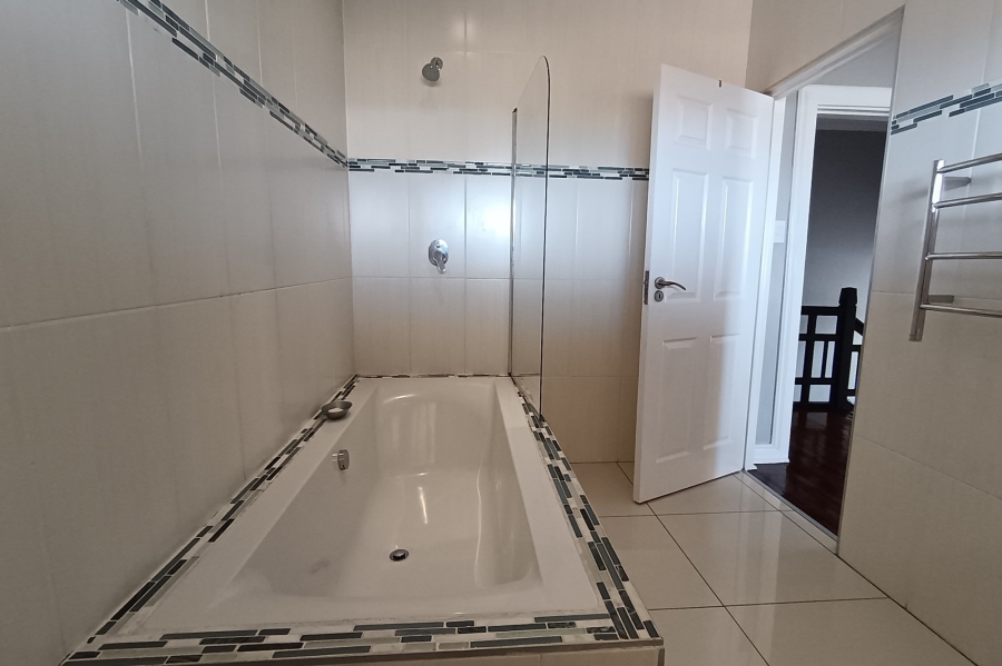 To Let 4 Bedroom Property for Rent in Morningside KwaZulu-Natal