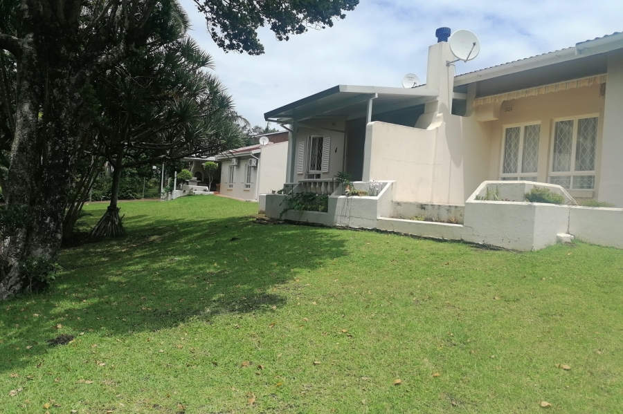 2 Bedroom Property for Sale in Uvongo KwaZulu-Natal