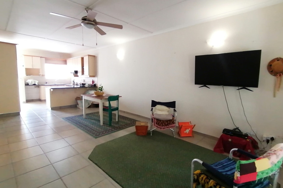 2 Bedroom Property for Sale in Uvongo KwaZulu-Natal