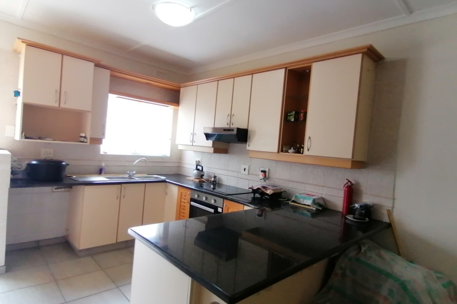 2 Bedroom Property for Sale in Uvongo KwaZulu-Natal