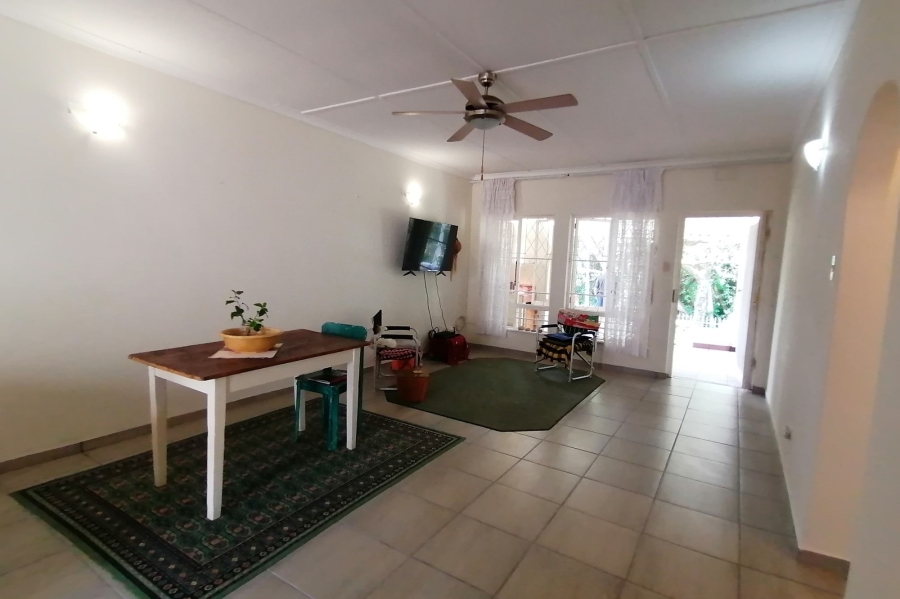 2 Bedroom Property for Sale in Uvongo KwaZulu-Natal