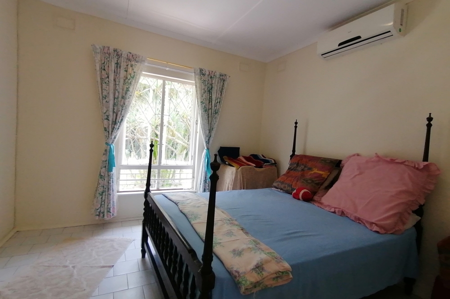 2 Bedroom Property for Sale in Uvongo KwaZulu-Natal