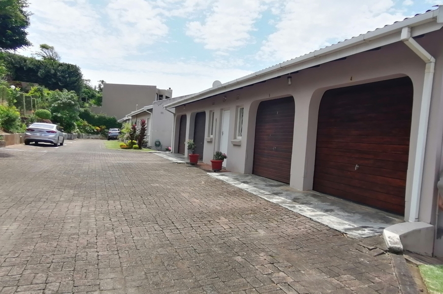 2 Bedroom Property for Sale in Uvongo KwaZulu-Natal