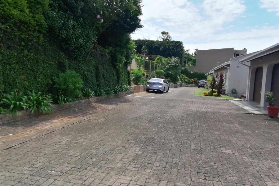 2 Bedroom Property for Sale in Uvongo KwaZulu-Natal