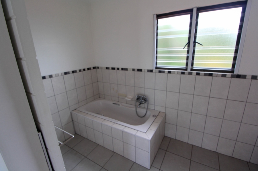 To Let 3 Bedroom Property for Rent in Ocean View KwaZulu-Natal