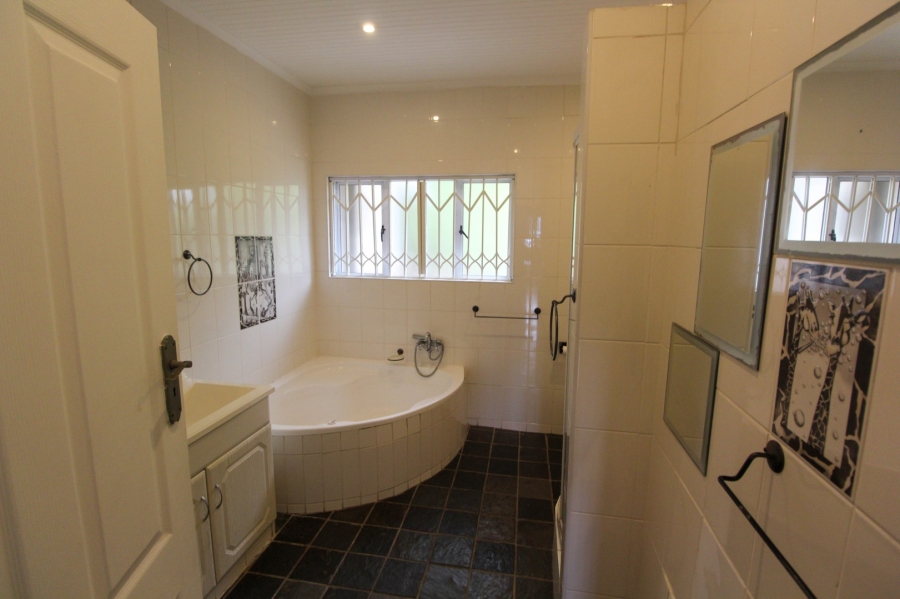 To Let 3 Bedroom Property for Rent in Ocean View KwaZulu-Natal