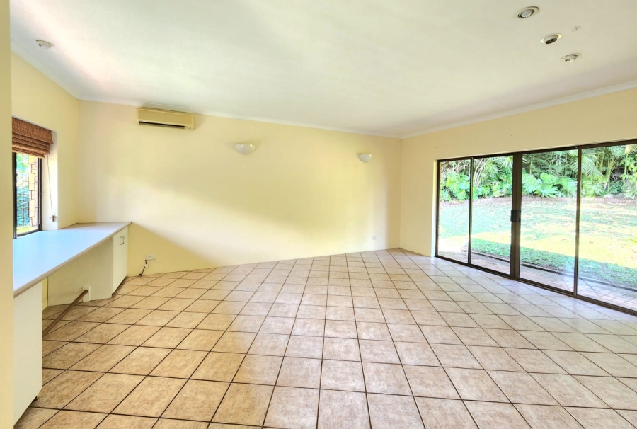 To Let 1 Bedroom Property for Rent in Kloof KwaZulu-Natal