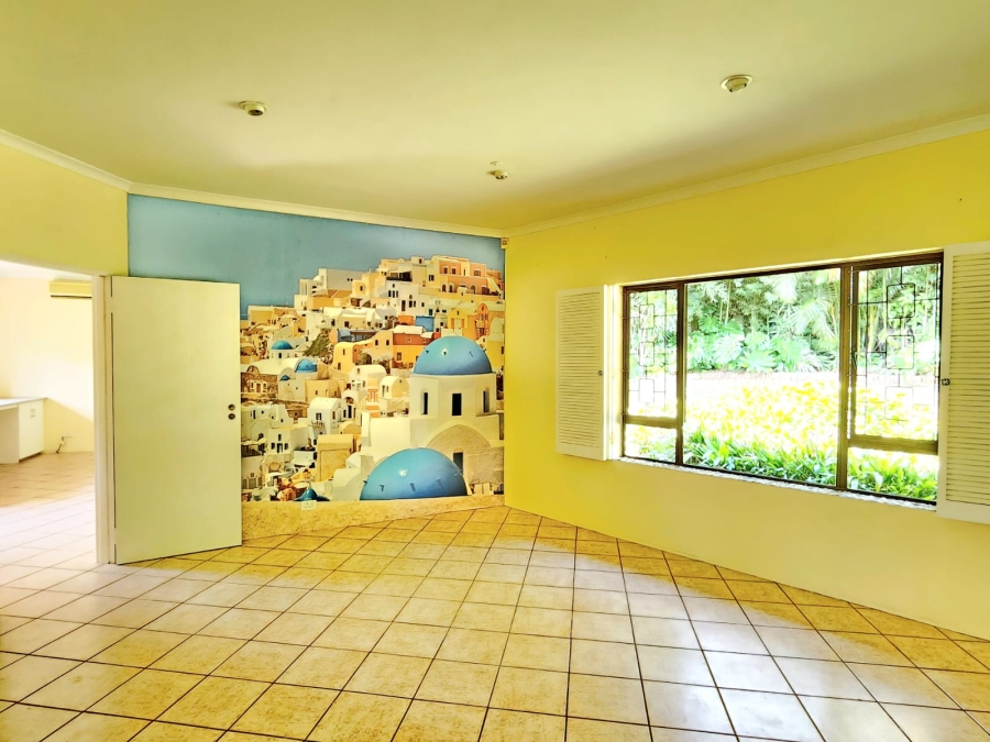 To Let 1 Bedroom Property for Rent in Kloof KwaZulu-Natal