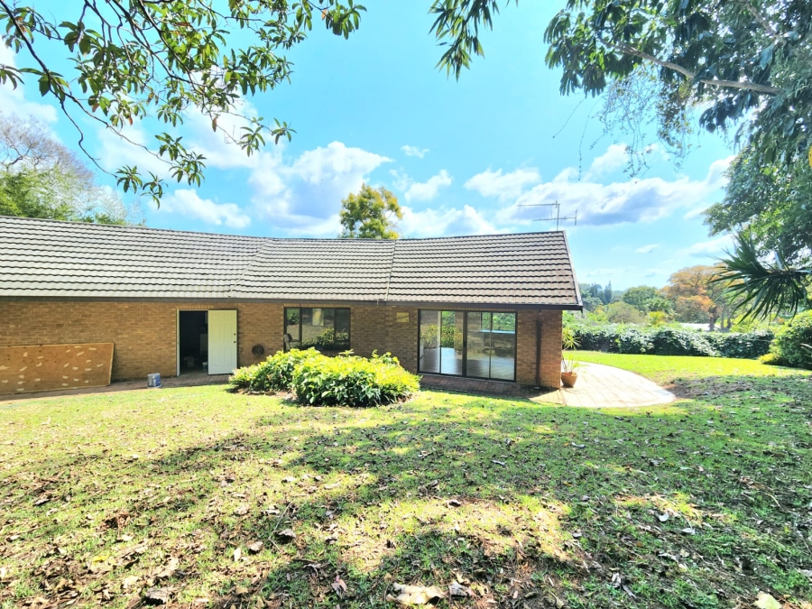 To Let 1 Bedroom Property for Rent in Kloof KwaZulu-Natal