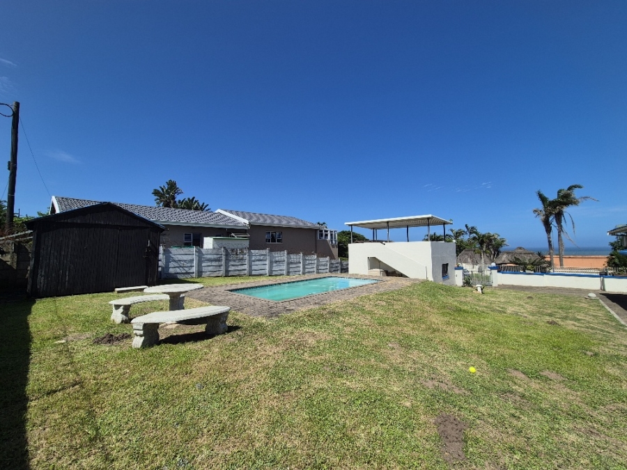 4 Bedroom Property for Sale in Manaba Beach KwaZulu-Natal