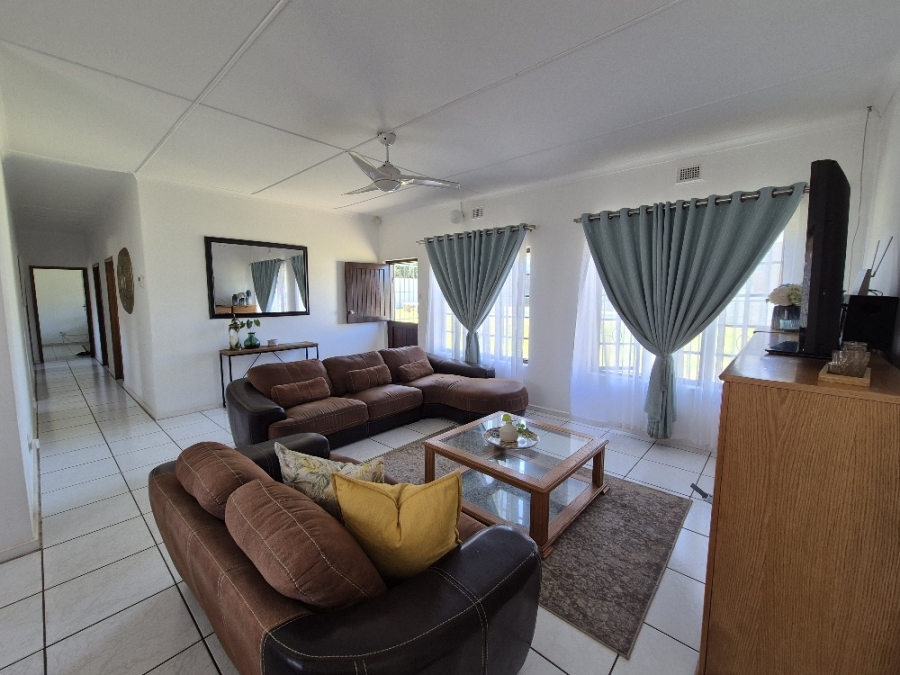 4 Bedroom Property for Sale in Manaba Beach KwaZulu-Natal