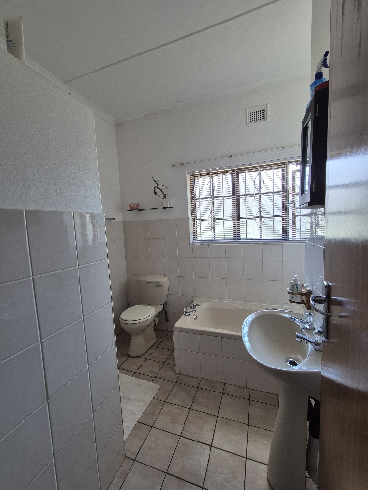 4 Bedroom Property for Sale in Manaba Beach KwaZulu-Natal