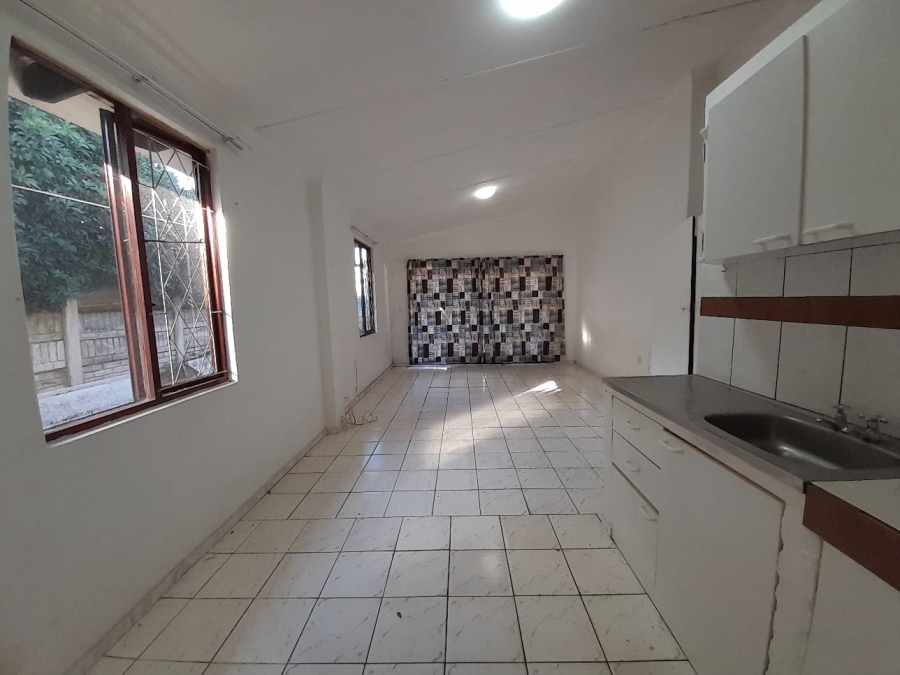 To Let 1 Bedroom Property for Rent in Winklespruit KwaZulu-Natal