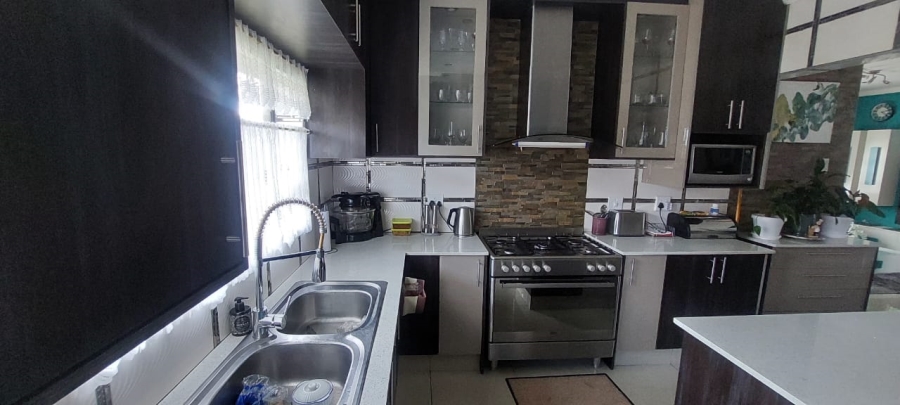 3 Bedroom Property for Sale in Lennoxton KwaZulu-Natal