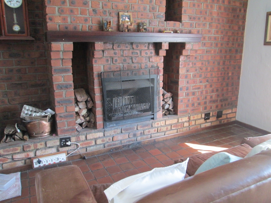 6 Bedroom Property for Sale in Greendale KwaZulu-Natal