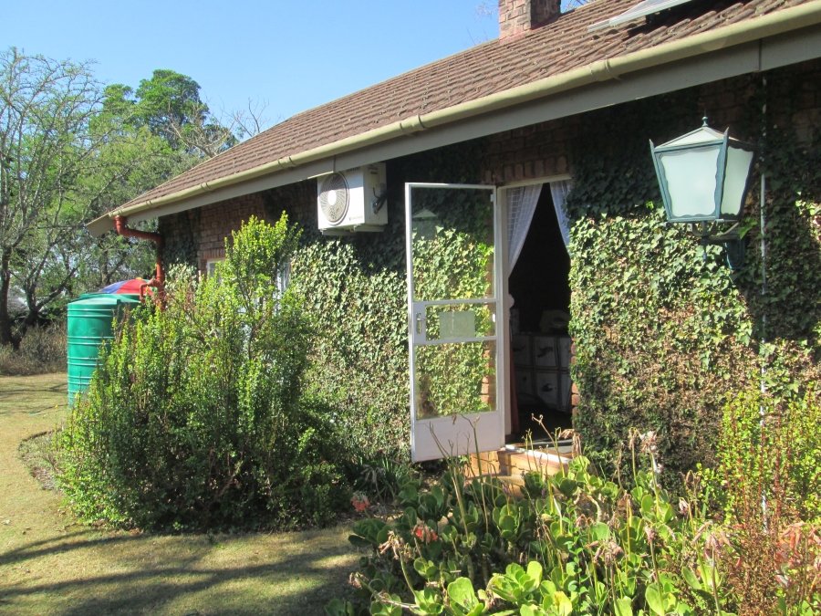 6 Bedroom Property for Sale in Greendale KwaZulu-Natal