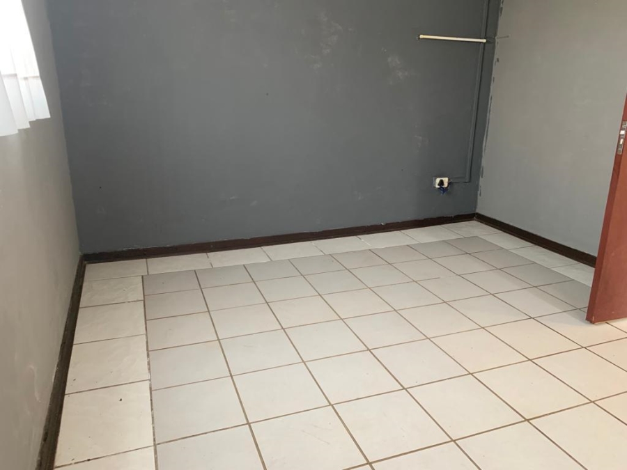 To Let 6 Bedroom Property for Rent in Nyala Park KwaZulu-Natal