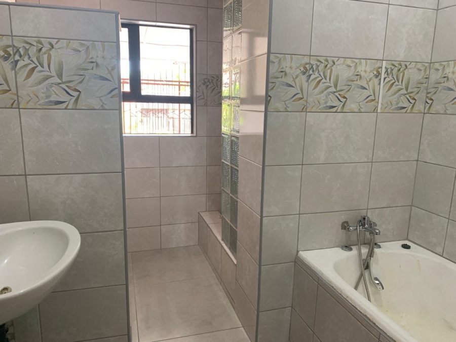 To Let 6 Bedroom Property for Rent in Nyala Park KwaZulu-Natal