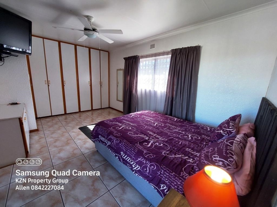 5 Bedroom Property for Sale in Manaba Beach KwaZulu-Natal