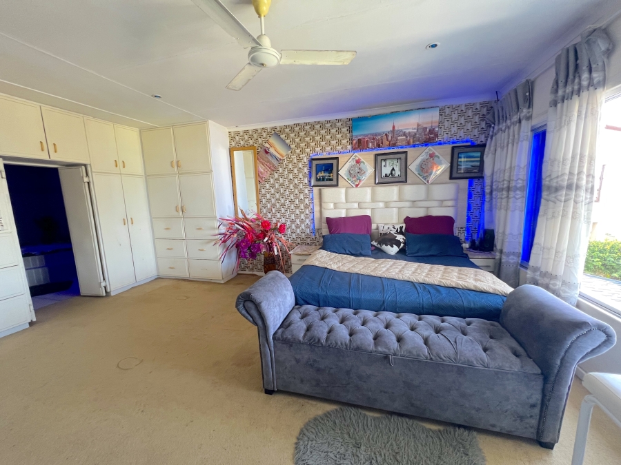 4 Bedroom Property for Sale in Margate KwaZulu-Natal