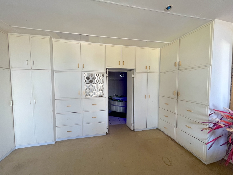 4 Bedroom Property for Sale in Margate KwaZulu-Natal