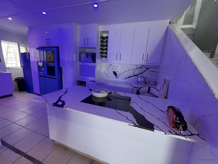 4 Bedroom Property for Sale in Margate KwaZulu-Natal