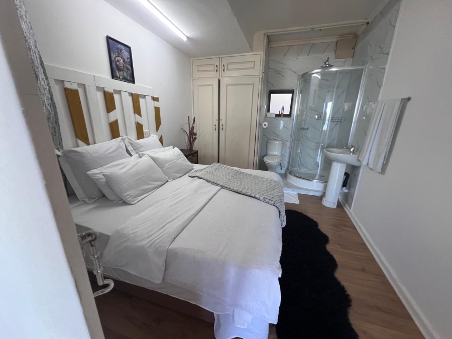 To Let 4 Bedroom Property for Rent in Margate KwaZulu-Natal