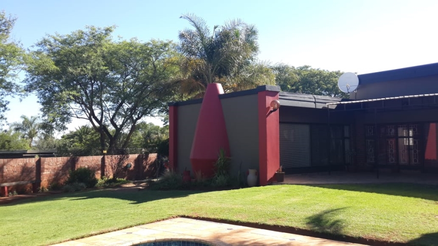 8 Bedroom Property for Sale in Huttenheights KwaZulu-Natal