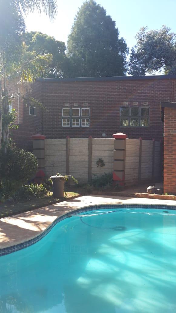 8 Bedroom Property for Sale in Huttenheights KwaZulu-Natal