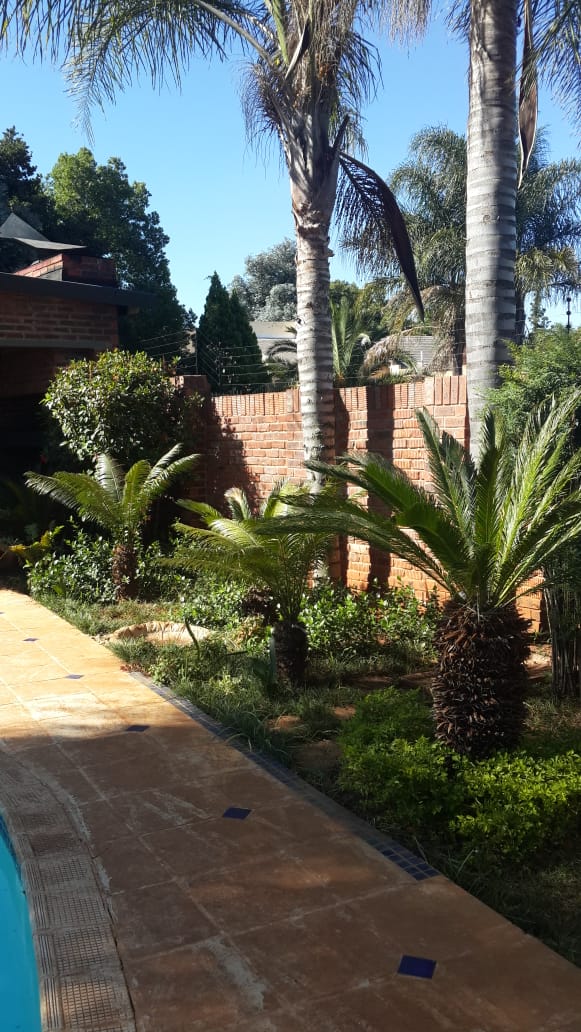 8 Bedroom Property for Sale in Huttenheights KwaZulu-Natal