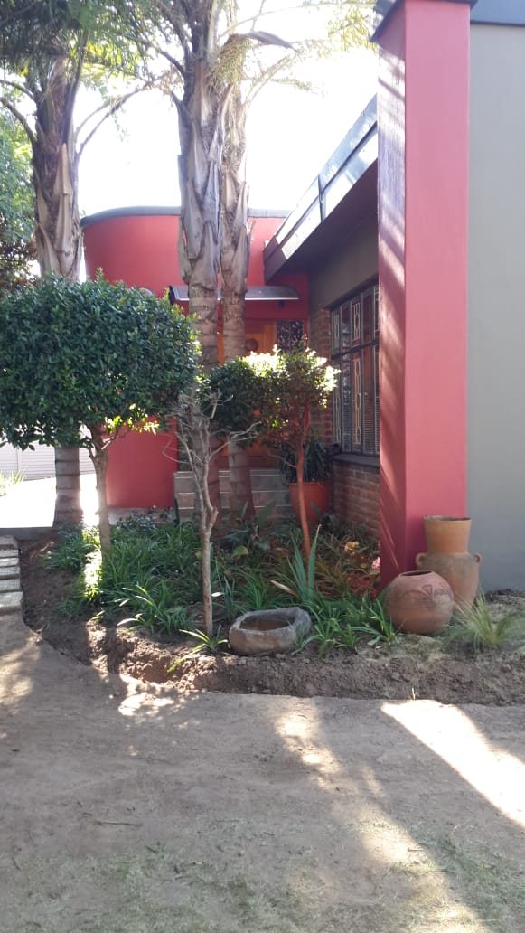 8 Bedroom Property for Sale in Huttenheights KwaZulu-Natal