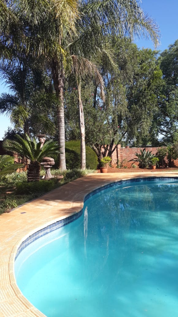 8 Bedroom Property for Sale in Huttenheights KwaZulu-Natal