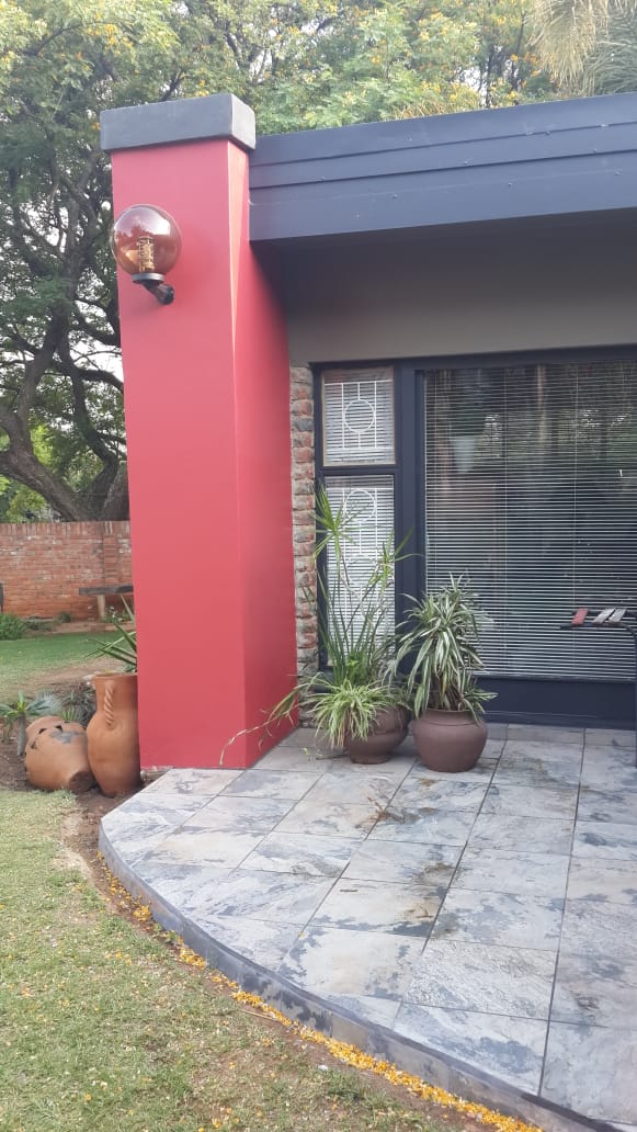 8 Bedroom Property for Sale in Huttenheights KwaZulu-Natal