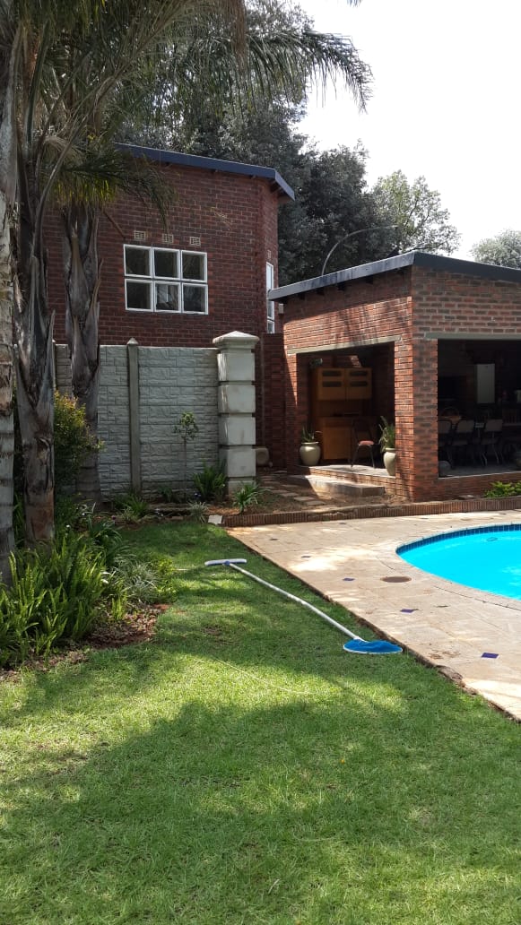 8 Bedroom Property for Sale in Huttenheights KwaZulu-Natal