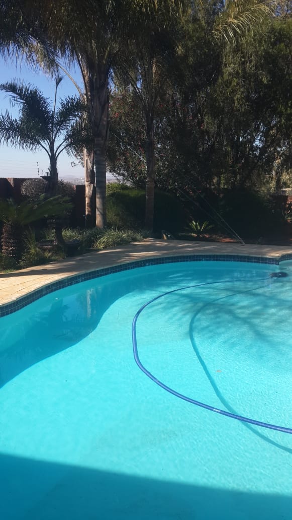 8 Bedroom Property for Sale in Huttenheights KwaZulu-Natal