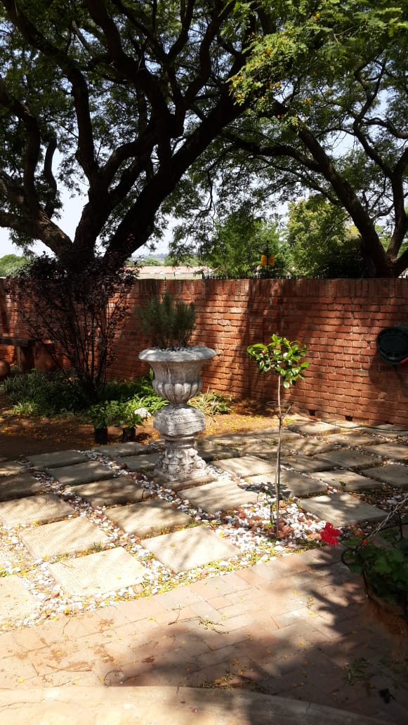 8 Bedroom Property for Sale in Huttenheights KwaZulu-Natal