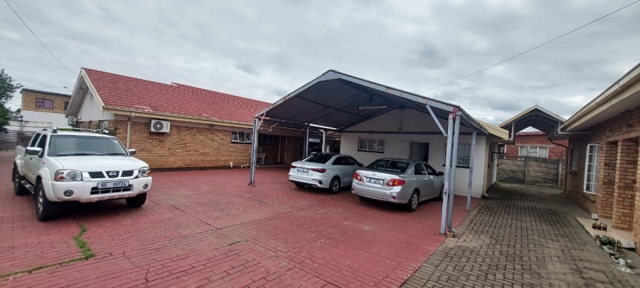 3 Bedroom Property for Sale in Lennoxton KwaZulu-Natal