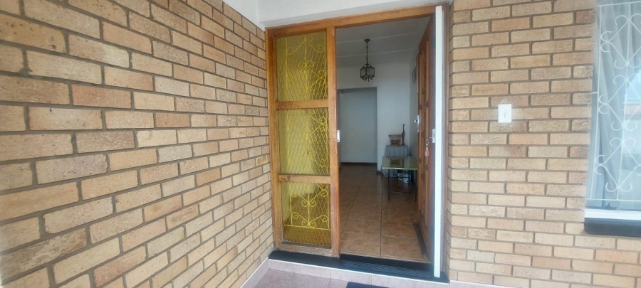 3 Bedroom Property for Sale in Lennoxton KwaZulu-Natal