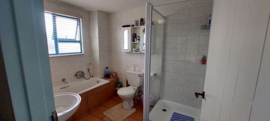3 Bedroom Property for Sale in Uvongo KwaZulu-Natal