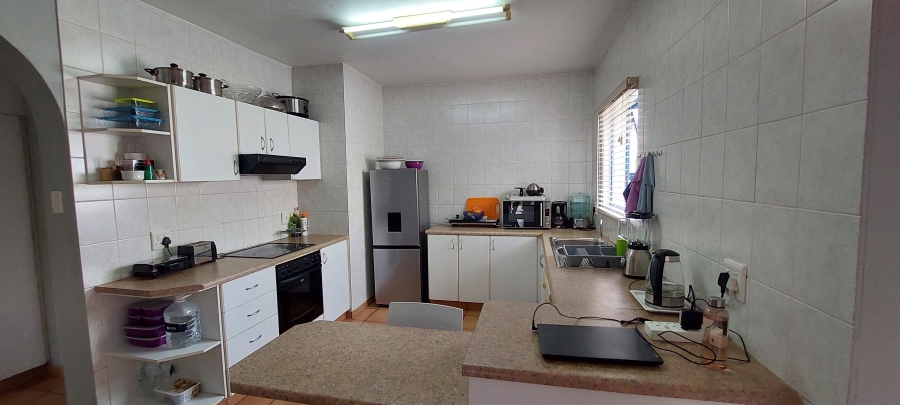 3 Bedroom Property for Sale in Uvongo KwaZulu-Natal
