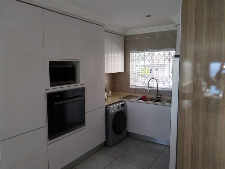 To Let 3 Bedroom Property for Rent in La Mercy KwaZulu-Natal