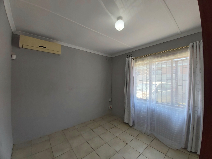 To Let 2 Bedroom Property for Rent in Stanger Manor KwaZulu-Natal