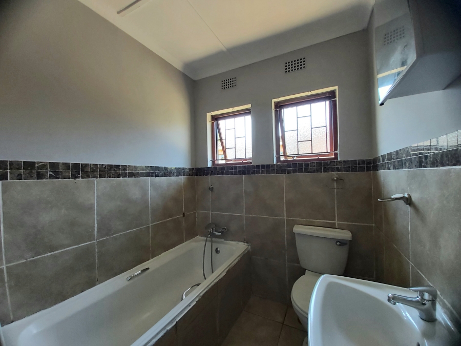 To Let 2 Bedroom Property for Rent in Stanger Manor KwaZulu-Natal