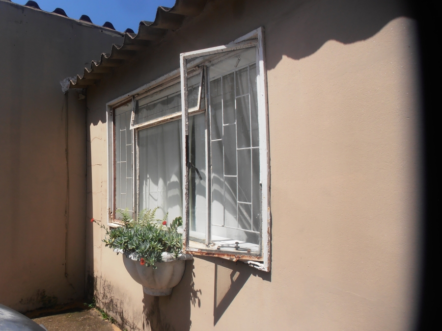 To Let 1 Bedroom Property for Rent in Bluff KwaZulu-Natal