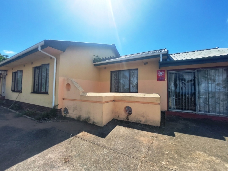 5 Bedroom Property for Sale in Uvongo Beach KwaZulu-Natal