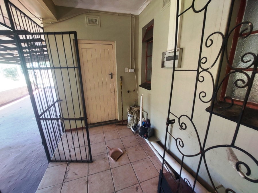 5 Bedroom Property for Sale in Uvongo Beach KwaZulu-Natal