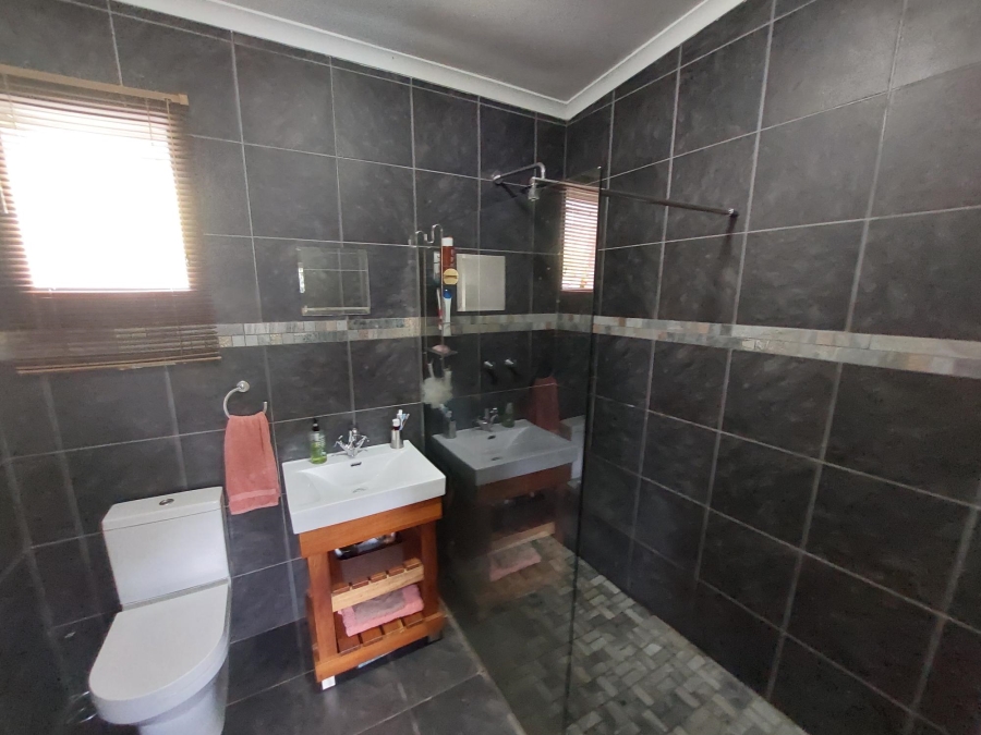 2 Bedroom Property for Sale in Prestbury KwaZulu-Natal