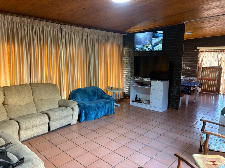 4 Bedroom Property for Sale in Pioneer Park KwaZulu-Natal